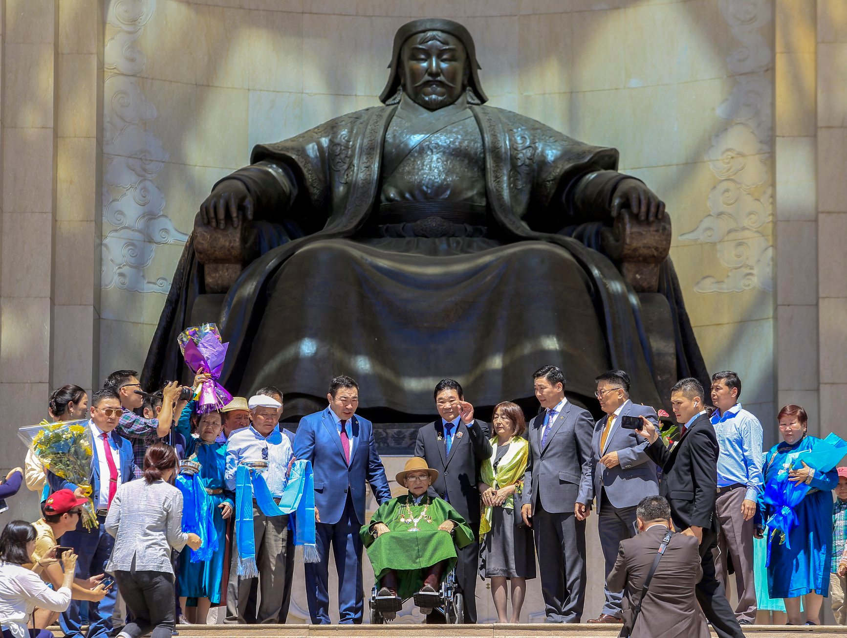 Б.Шарав, Н.Жанцанноров нар Монгол Улсын Хөдөлмөрийн баатар цол хүртлээ